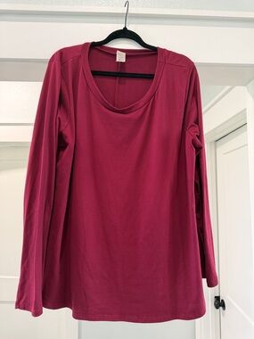 Sew In Love Women's Long-Sleeve Scoop Neck Top - Berry Red